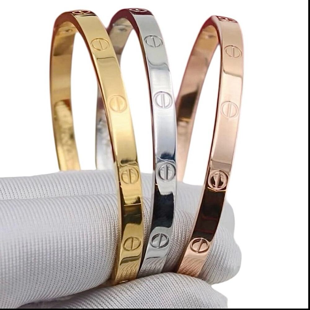 Stamped Love Thin Gold Bangle Bracelet No Stones - Picture 6 of 12